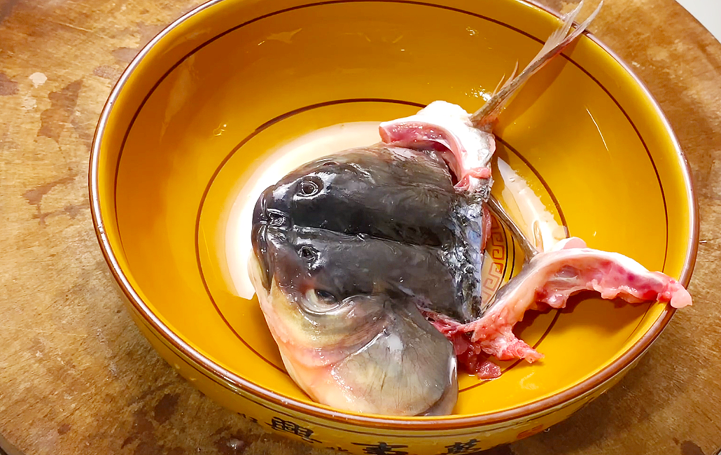 炖鱼头豆腐汤时，记住“3做1不放”，鱼汤没有腥味，汤汁浓白