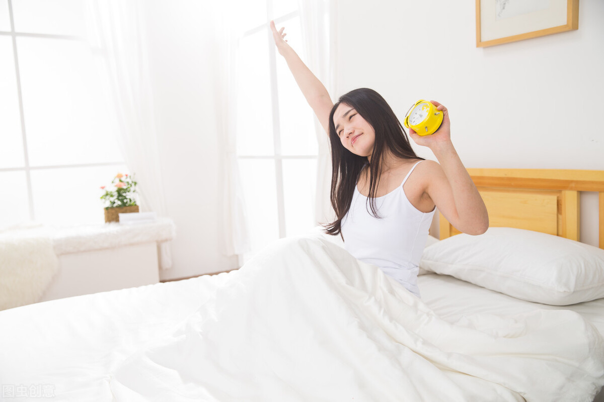 早晨是养生的“黄金时间”,晨起后做这7件事,健康长寿不成问题