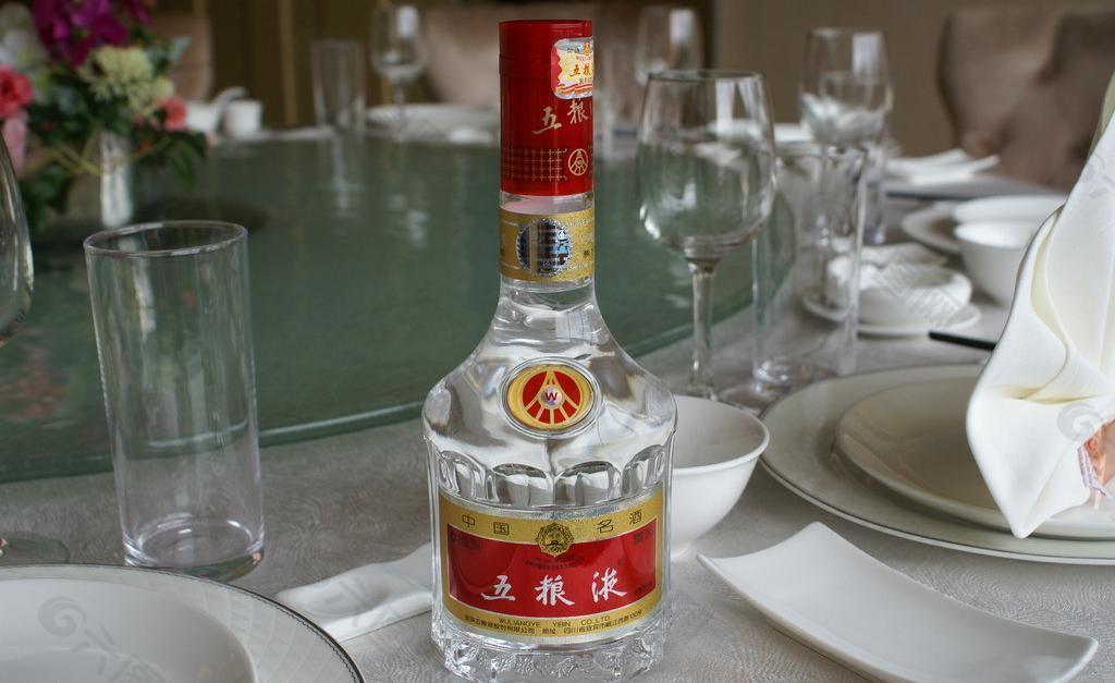体内湿气重的人,3种食物需少吃?湿气重,身体会有2种反常?