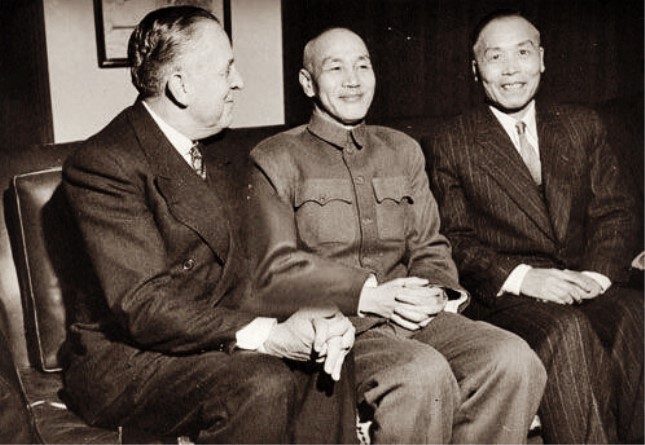 蒋介石败退台湾，晚年在日记中悲愤写道：没这三人，不至败退台湾