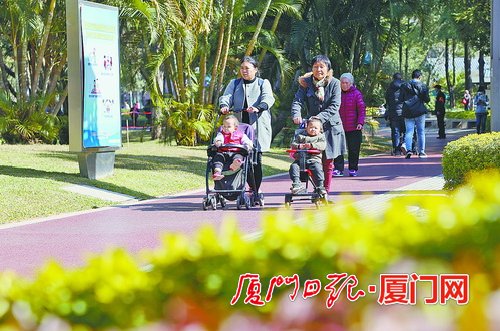 冷空气预计今天午后抵厦 明起迎降温大风天气