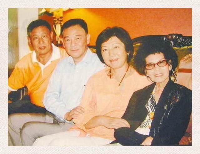 他是蒋介石女婿,也是我党特工,晚年得到大笔遗产,活到106岁