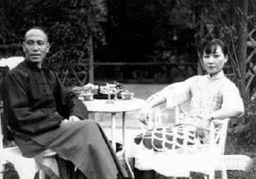 他是蒋介石女婿,也是我党特工,晚年得到大笔遗产,活到106岁