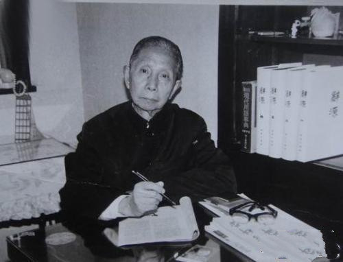 他是蒋介石女婿,也是我党特工,晚年得到大笔遗产,活到106岁