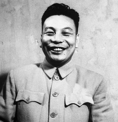军统特级女杀手薛鸣琴,蒋经国派上海潜伏,喝醉酒一头栽进黄浦江
