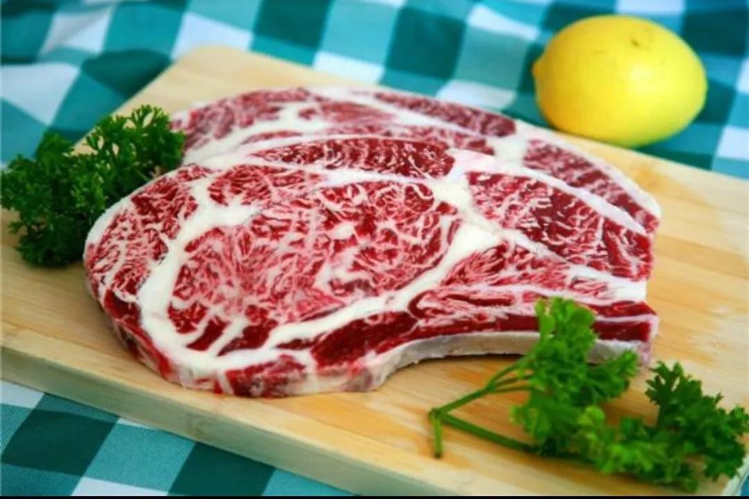 50岁后,5种肉类端上饭桌,不论男女,补充蛋白质,增强体质!