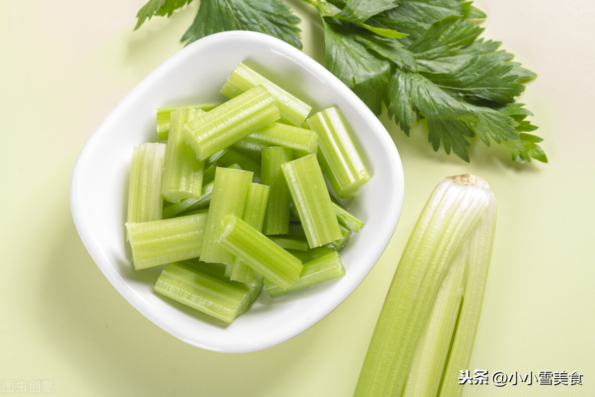 人们为什么都会把芹菜叶摘掉?真的不能吃吗?原因有4个