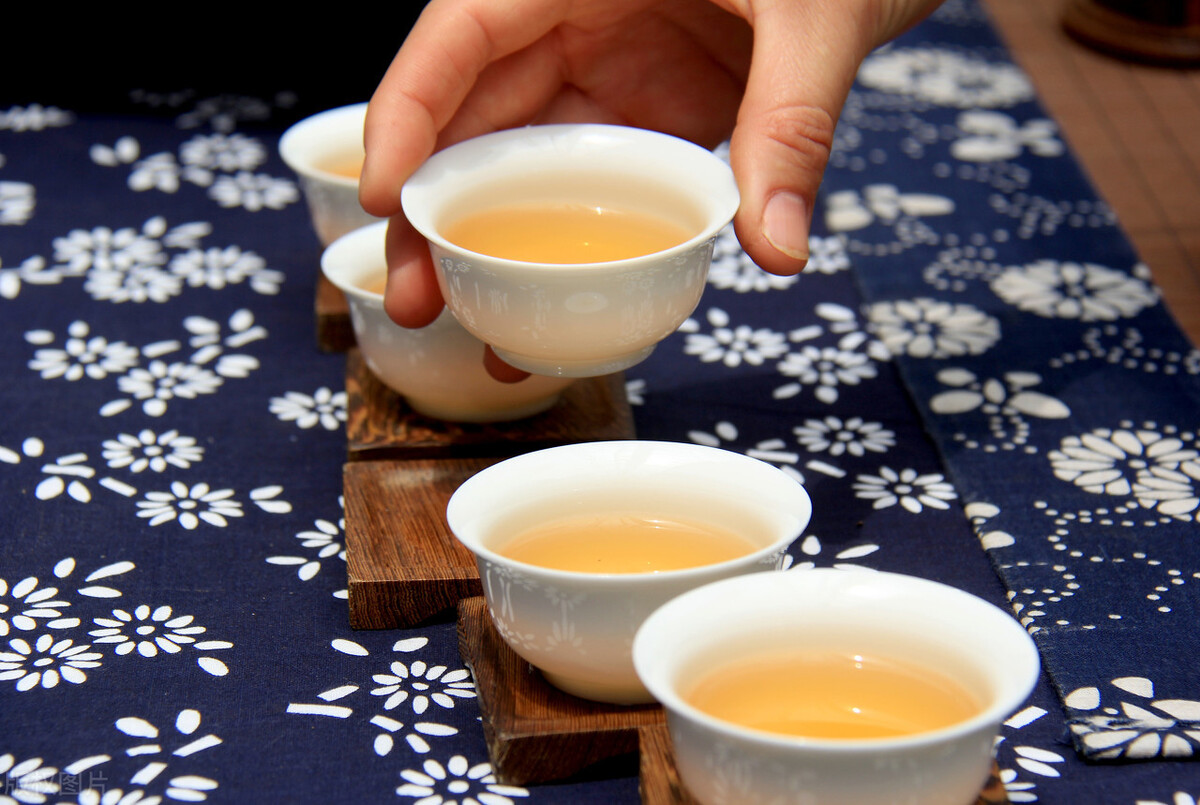 爱喝茶的人,身体会更健康吗?不一定!除了提神,还有三种坏结果