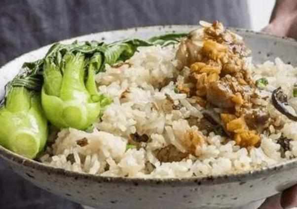 隔夜水、隔夜菜、隔夜茶、隔夜肉,哪个不能吃?听听医生的答案