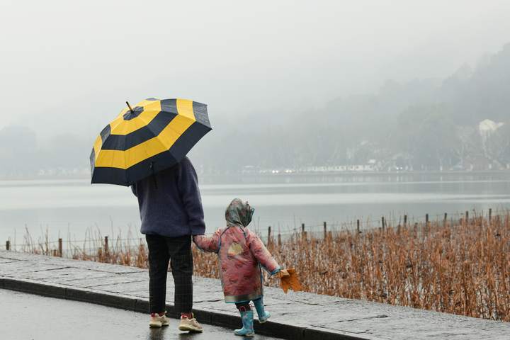 天气 | 间歇性小雨来了,明天中雨,冷空气来了才转晴