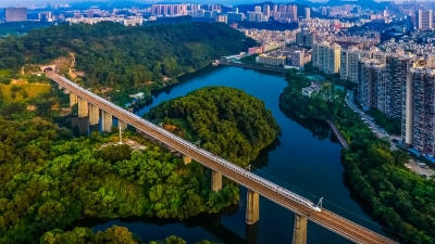 深圳推动交通一体化2025年目标：“内湾半小时，湾区一小时”