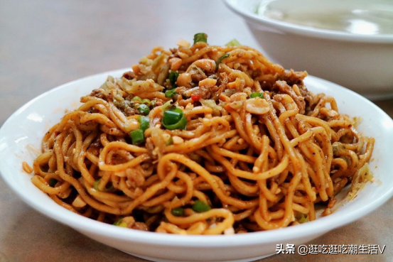 除了武汉热干面外,湖北的美食还多着呢