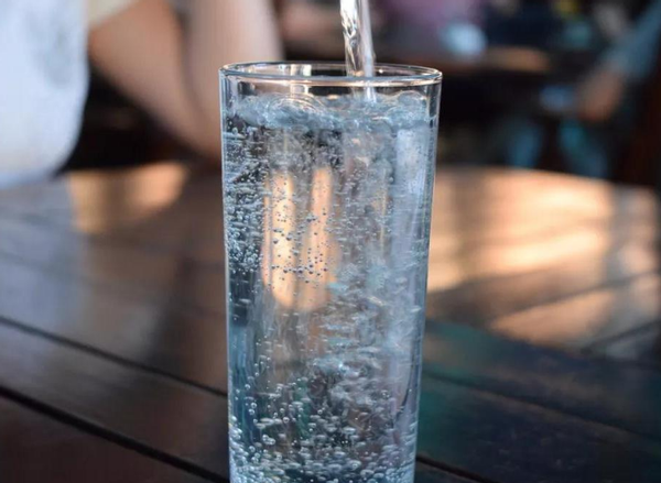 实不相瞒：4种食物是血管堵塞的“帮凶”，再不忌口，血管要崩溃