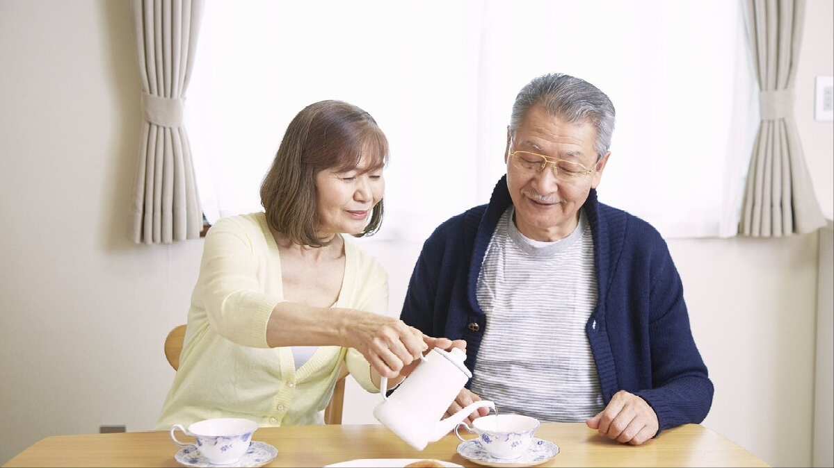50岁后是“养寿黄金期”,为了健康,少做3件事,护好3处