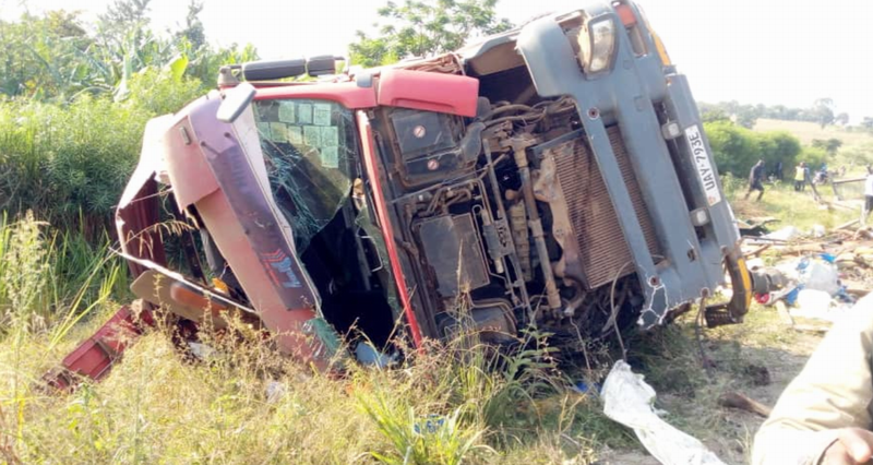 乌干达西部发生一起交通事故 致32人死亡