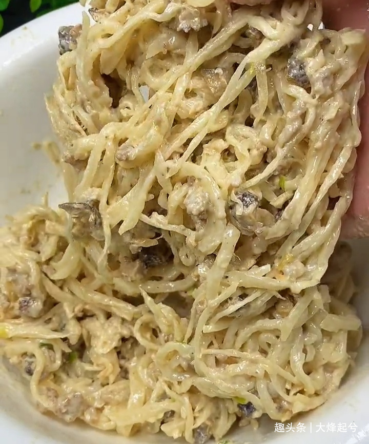 假期里，做道丸子，Q弹软糯，鲜甜美味，挑食的孩子也爱吃