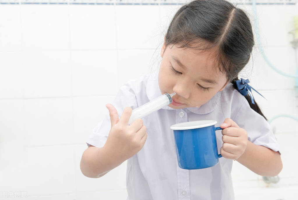 鼻腔冲洗真的能治鼻炎吗?方法不对,反而会致病