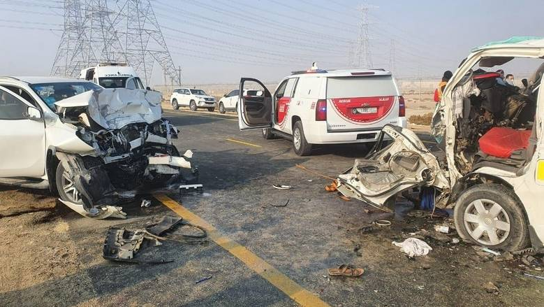 ​阿联酋迪拜发生一起交通事故 致15人受伤