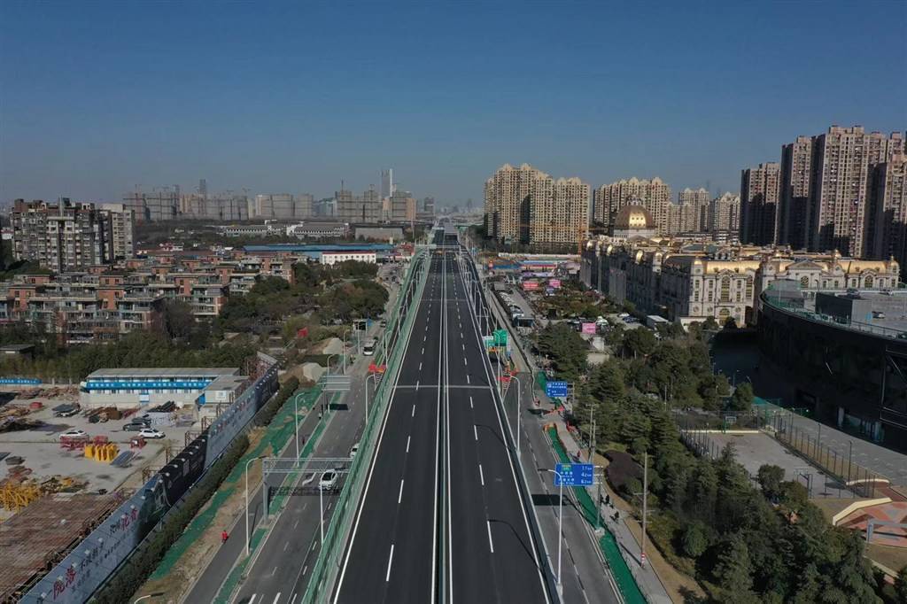 上海南北交通大动脉畅通“大手术”:浦星公路跨芦恒路节点改造工程建成通车