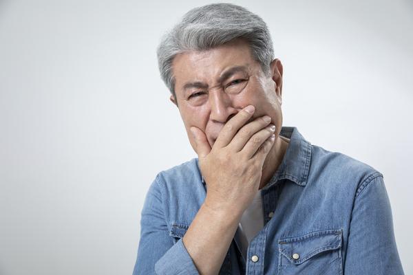 如果喉咙出现这3种现象,可能是你的肺部出现了问题,要注意了