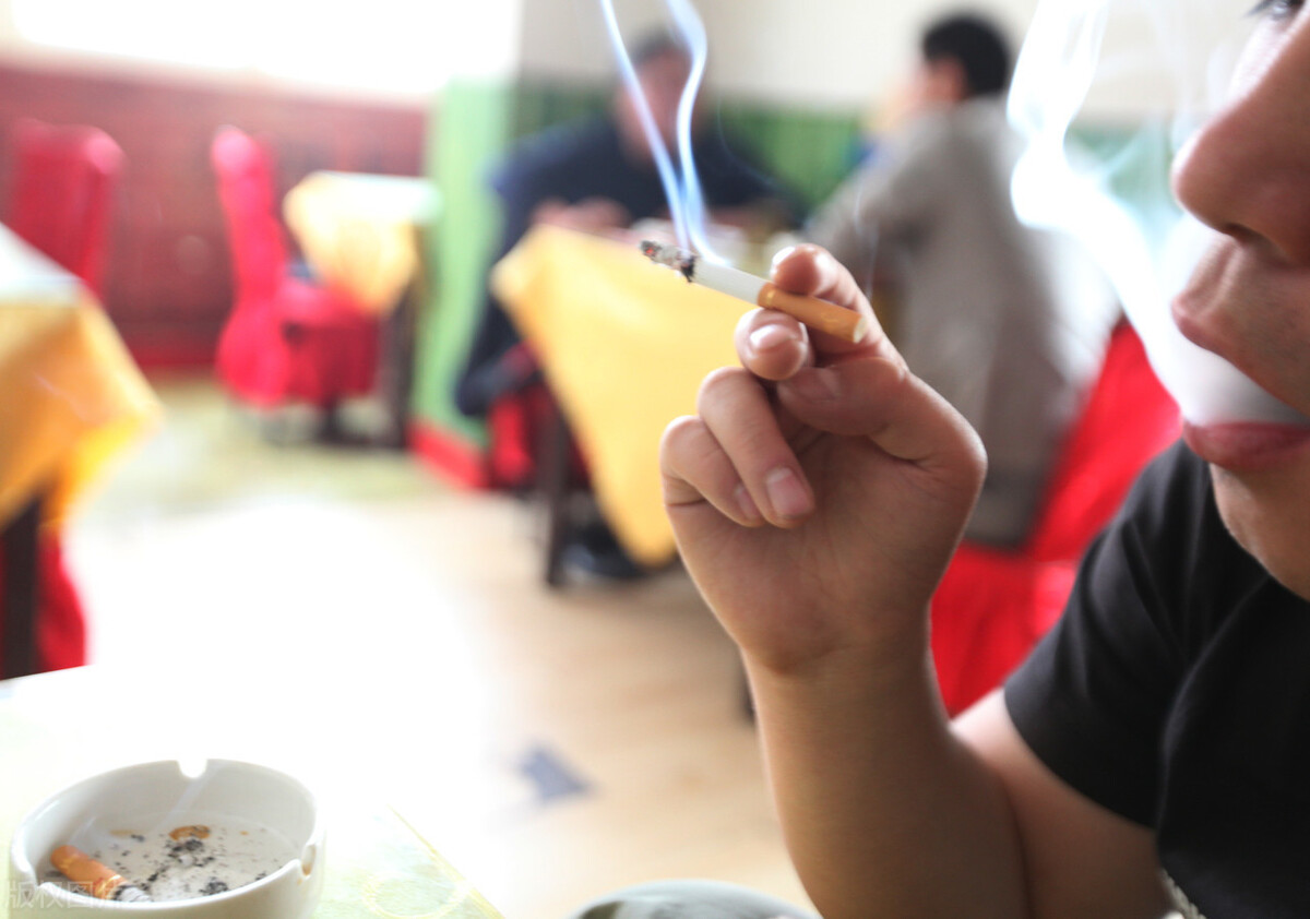 不想让脑梗来临,医生告诉你,饭后这5件事少做,别忽视