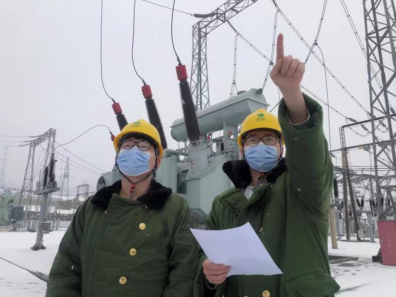 通化供电公司:开展特巡应对大雪降温天气