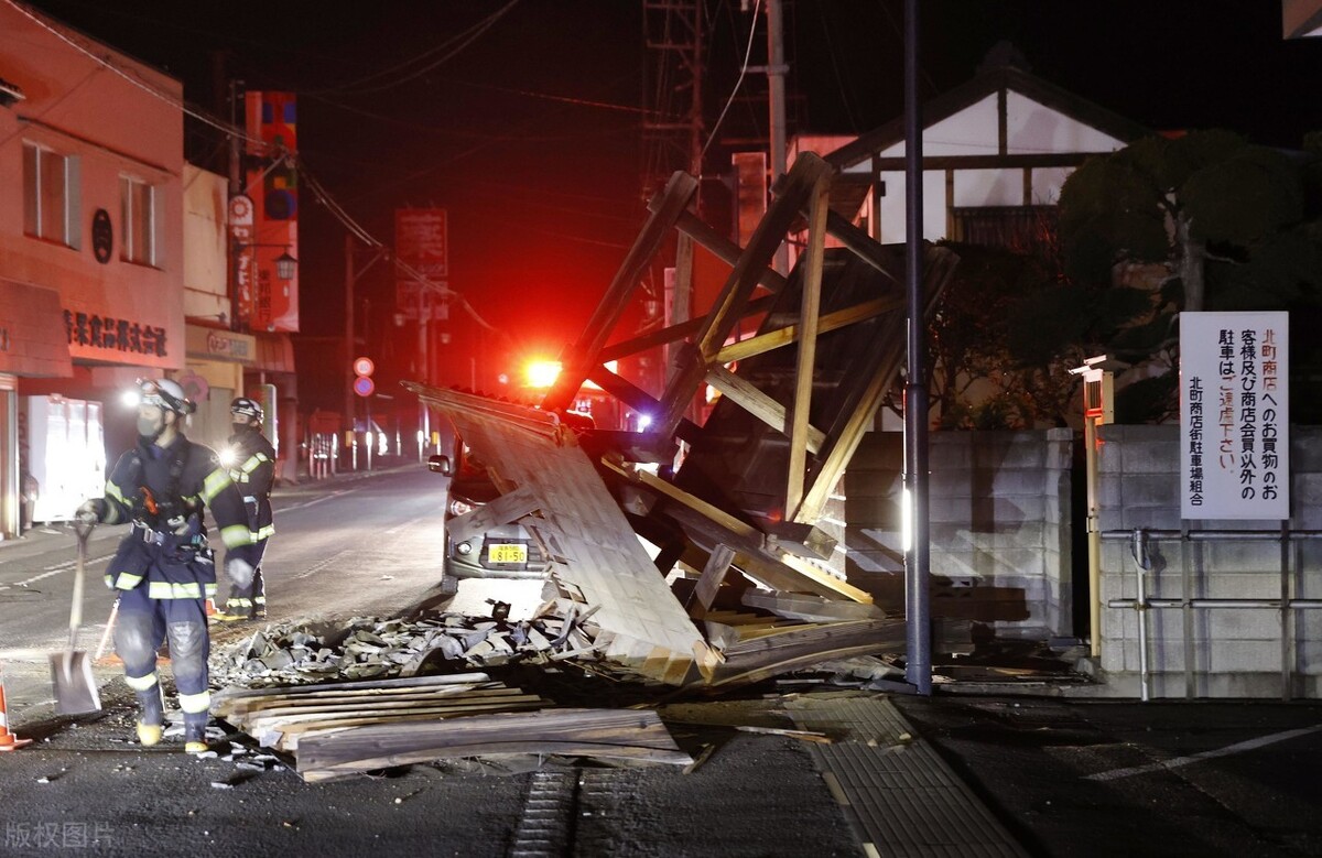 地震,震掉了日本的“妆”!核泄漏阴影下,日本文化的3个困局