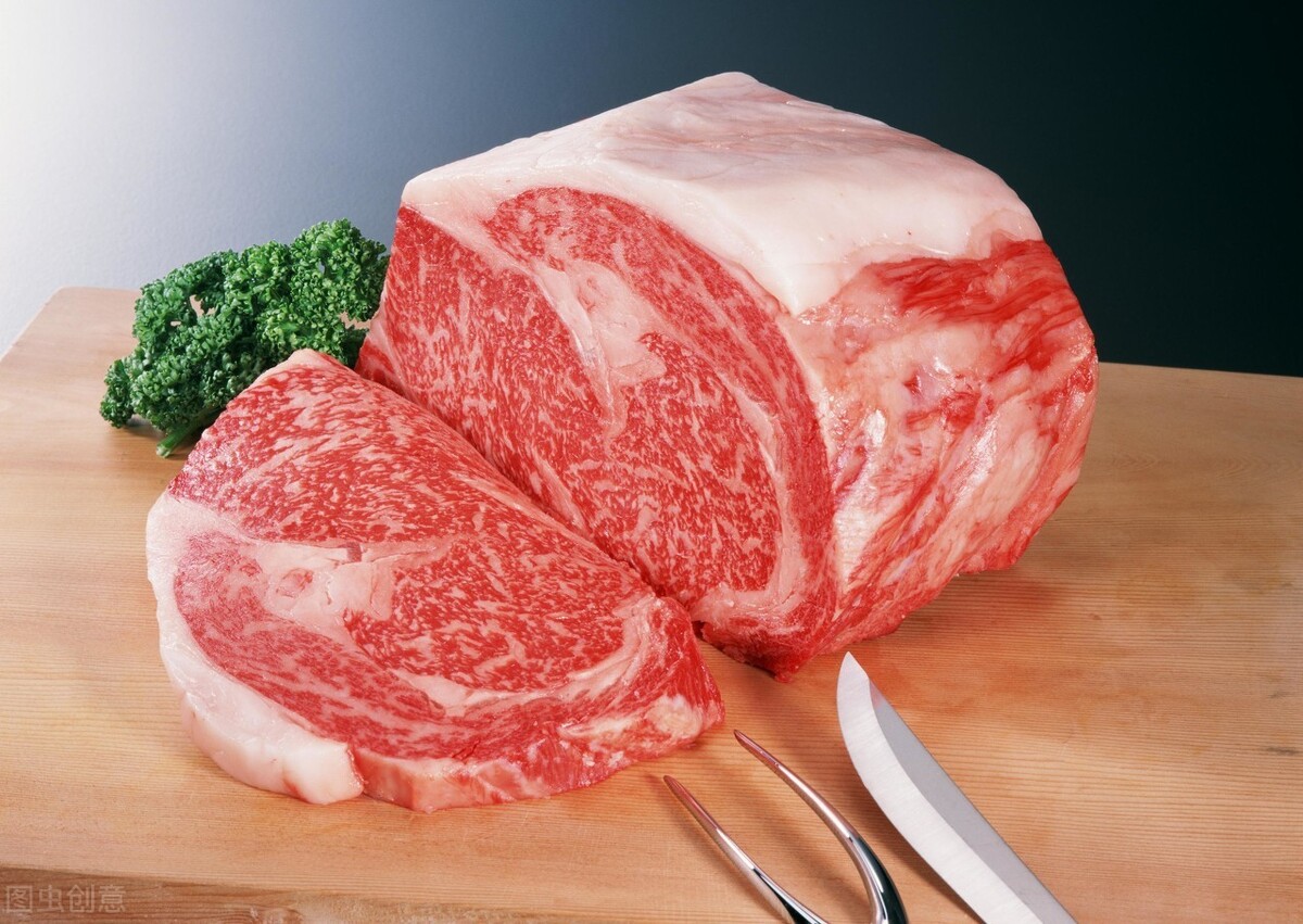 人老了就不能吃肉了?这三种肉类应该多吃,身体更健康