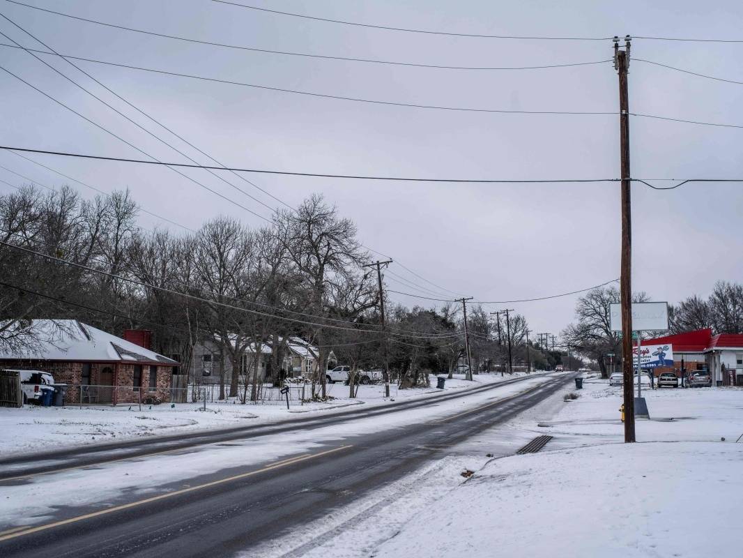 国际观察丨极寒天气致美国电网灾难：多州电价疯涨200倍，一度电65元