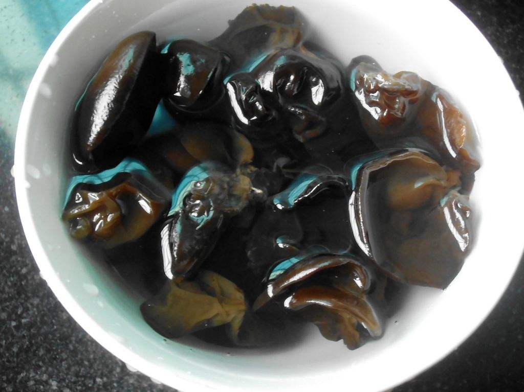 养生专家提醒:常见的这几种食物,建议少吃,否则可能对肝不好