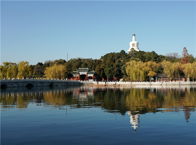 北京最新天气预报：明天最高气温18℃！下周一冷空气又杀“回马枪”