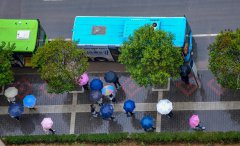 西安市迎来降雨，气温陡