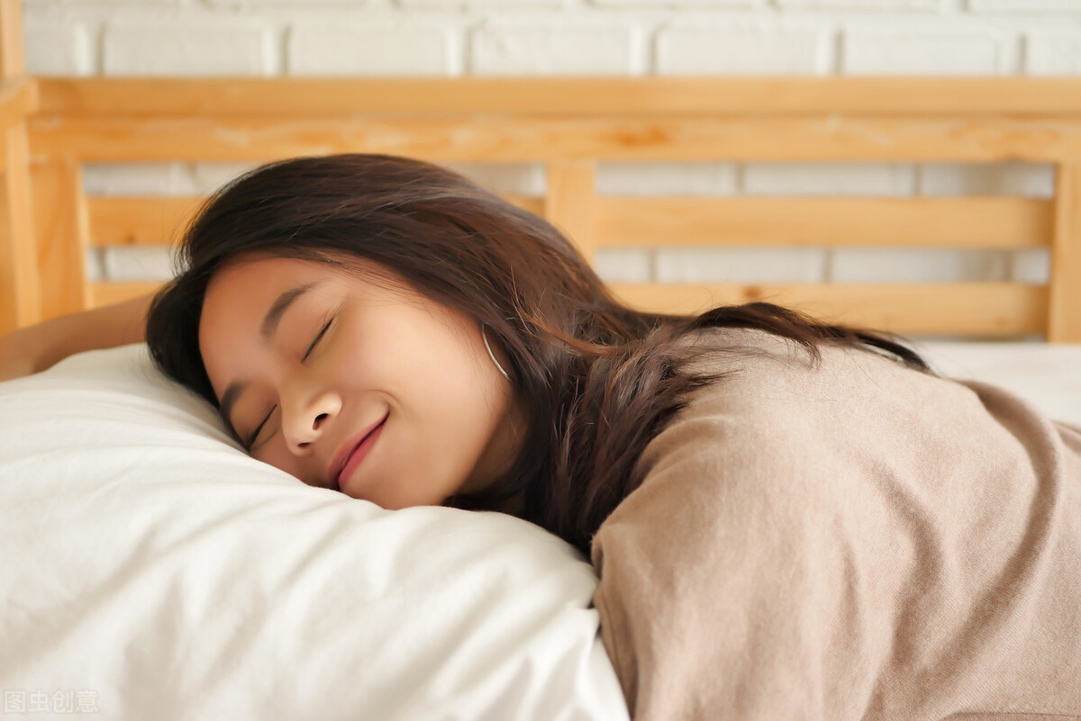 经常凌晨3、4点醒是怎么回事?做好4件事,助你一夜好眠