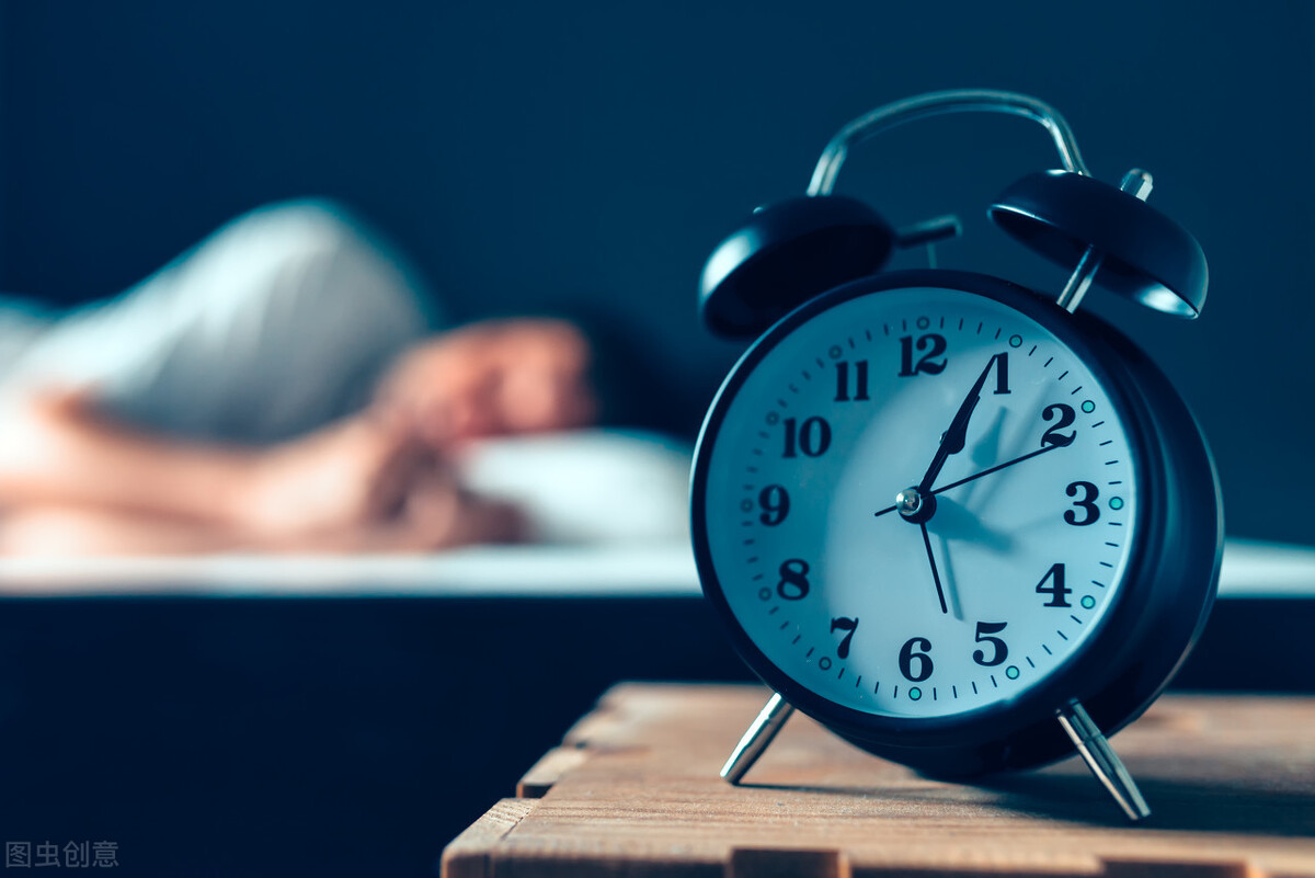 经常凌晨3、4点醒是怎么回事?做好4件事,助你一夜好眠