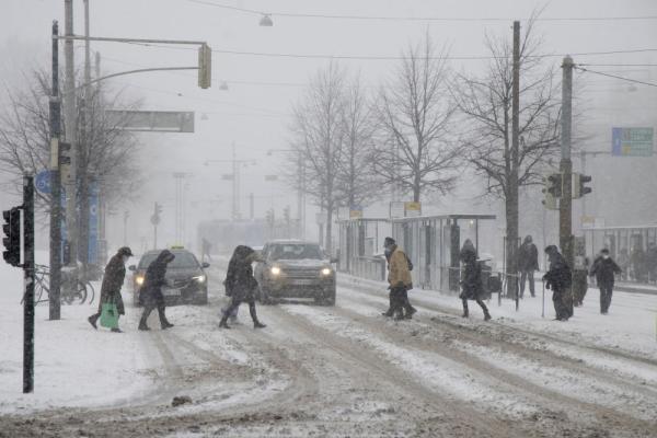 赫尔辛基遭遇风雪天气