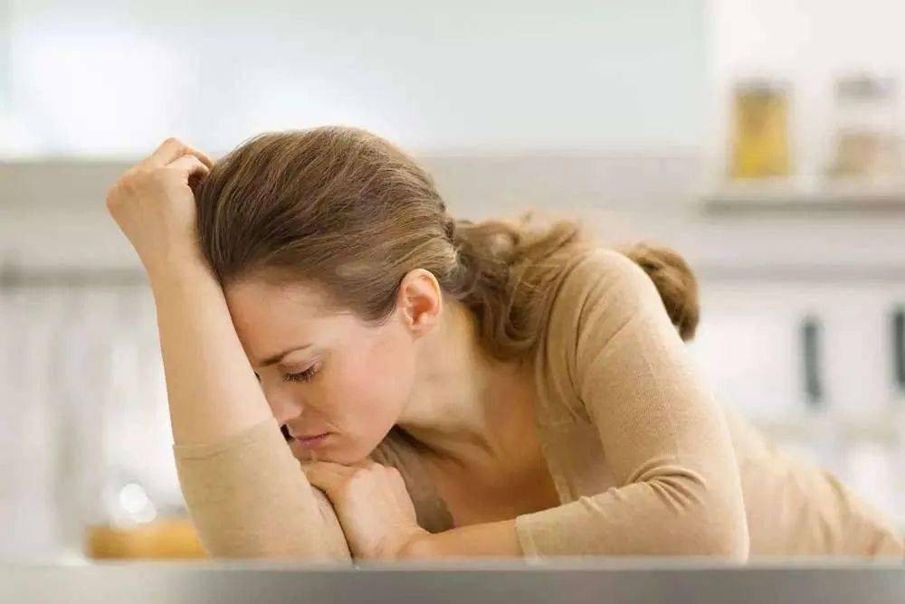 怎么人到中年就会患上便秘?简简单单3招,帮你轻松解决便秘困境