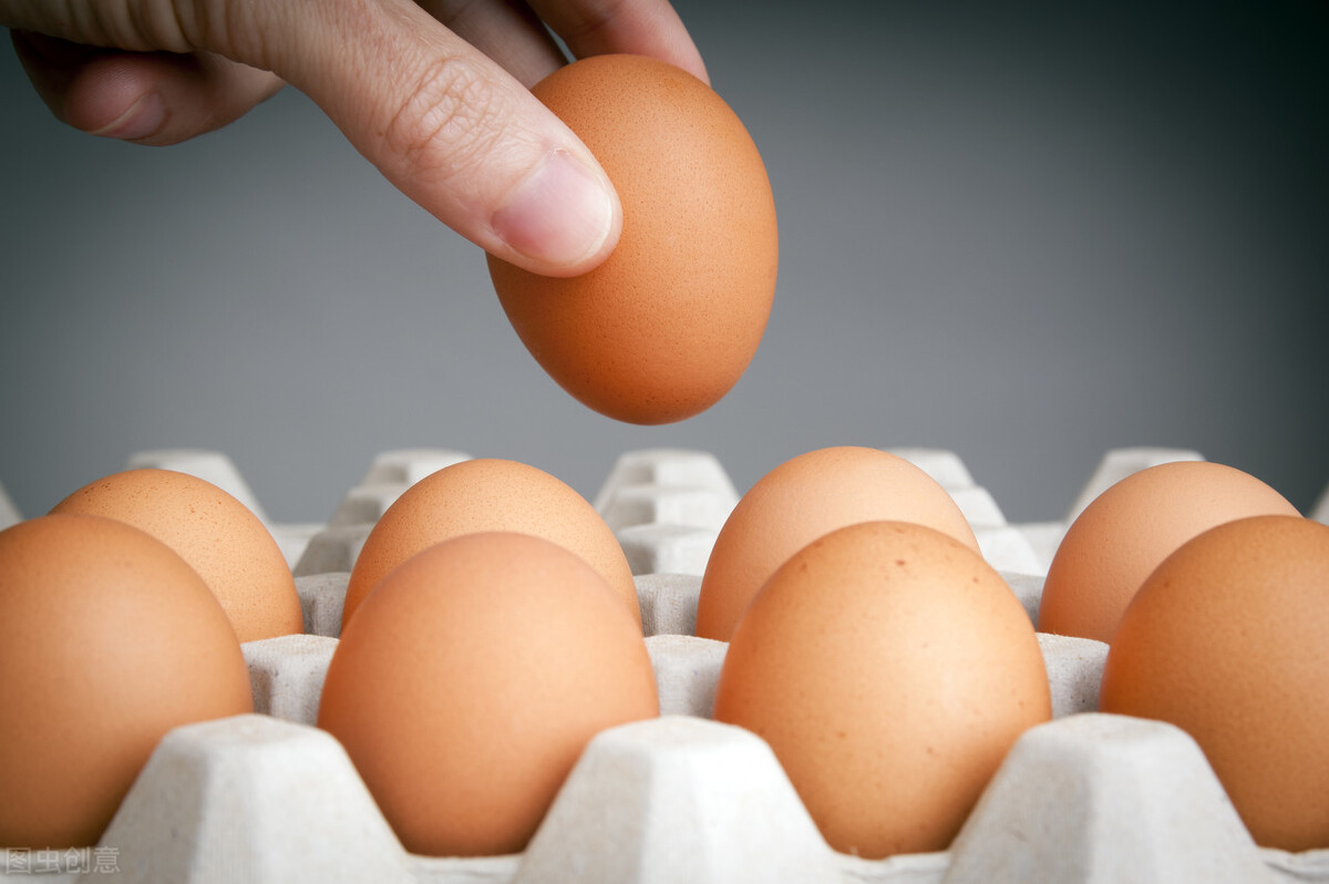 肝病患者一天吃一个鸡蛋，对身体是好是坏？蛋黄能不能吃？