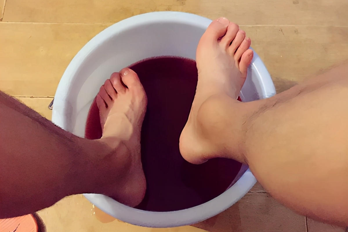 从长期失眠到每晚能深度睡眠,这位45岁的女性,用了哪些方法?