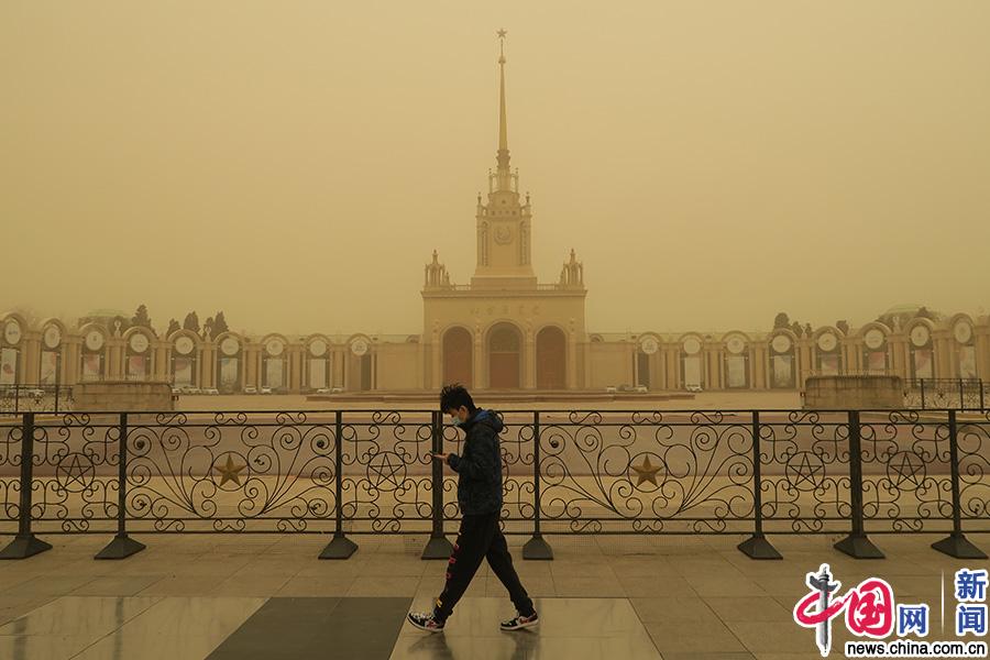 近10年最强沙尘天气来袭!多图直击“复古滤镜”下的京城