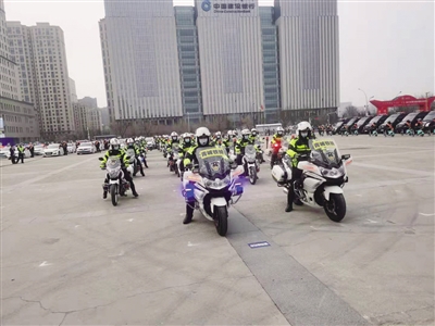文明交通整治提升行动昨日启动,从“管人”和“管车”入手,全面提升全社会遵章守规自觉性