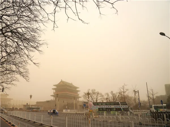 近10年我国最强沙尘天气，太阳都变蓝了！会影响杭州吗？