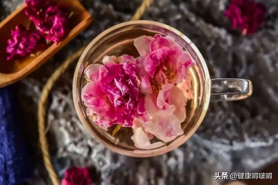 女人,35岁后,对抗衰老,少做一事,坚持二养,做好三相伴