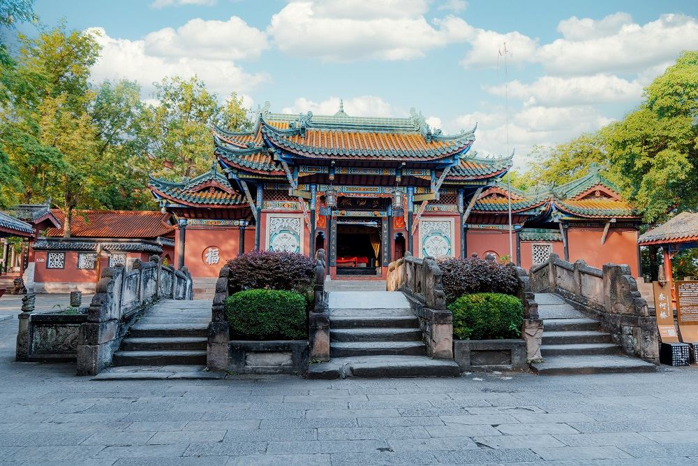 传说中的“阴曹地府”真的存在,白天游客络绎不绝,晚上没人敢来