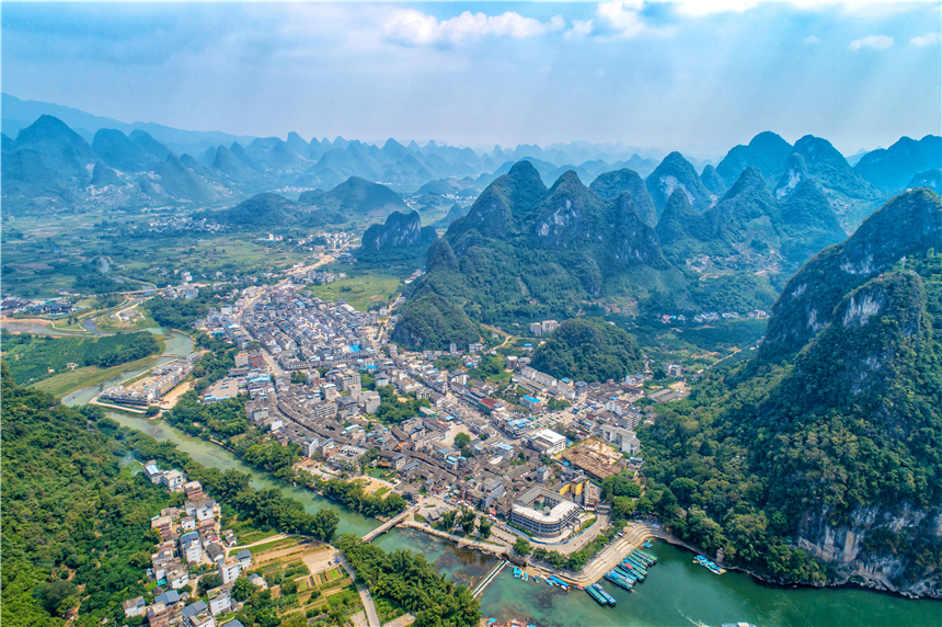 最美的桂林山水不在阳朔,在这个千年古镇,20元背景图就是这里