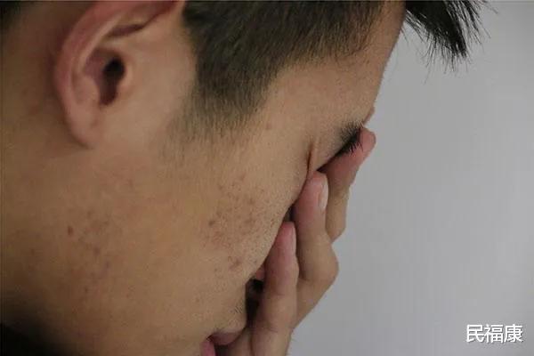 夜里突然睡醒了,然后很难再入睡,和什么原因有关?如何改善?