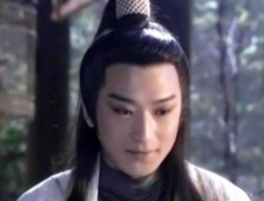 今天的“伪娘”文化,与古代这种畸形审美相比,算是小巫见大巫了