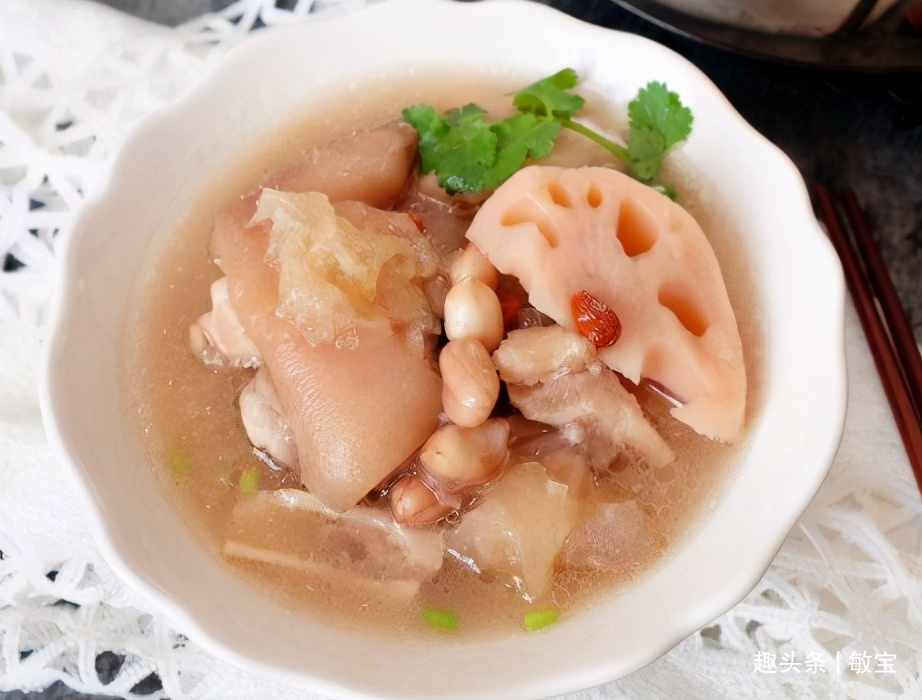 莲藕总是炖不烂？大厨：牢记这3点，莲藕粉糯入味，鲜香味道好