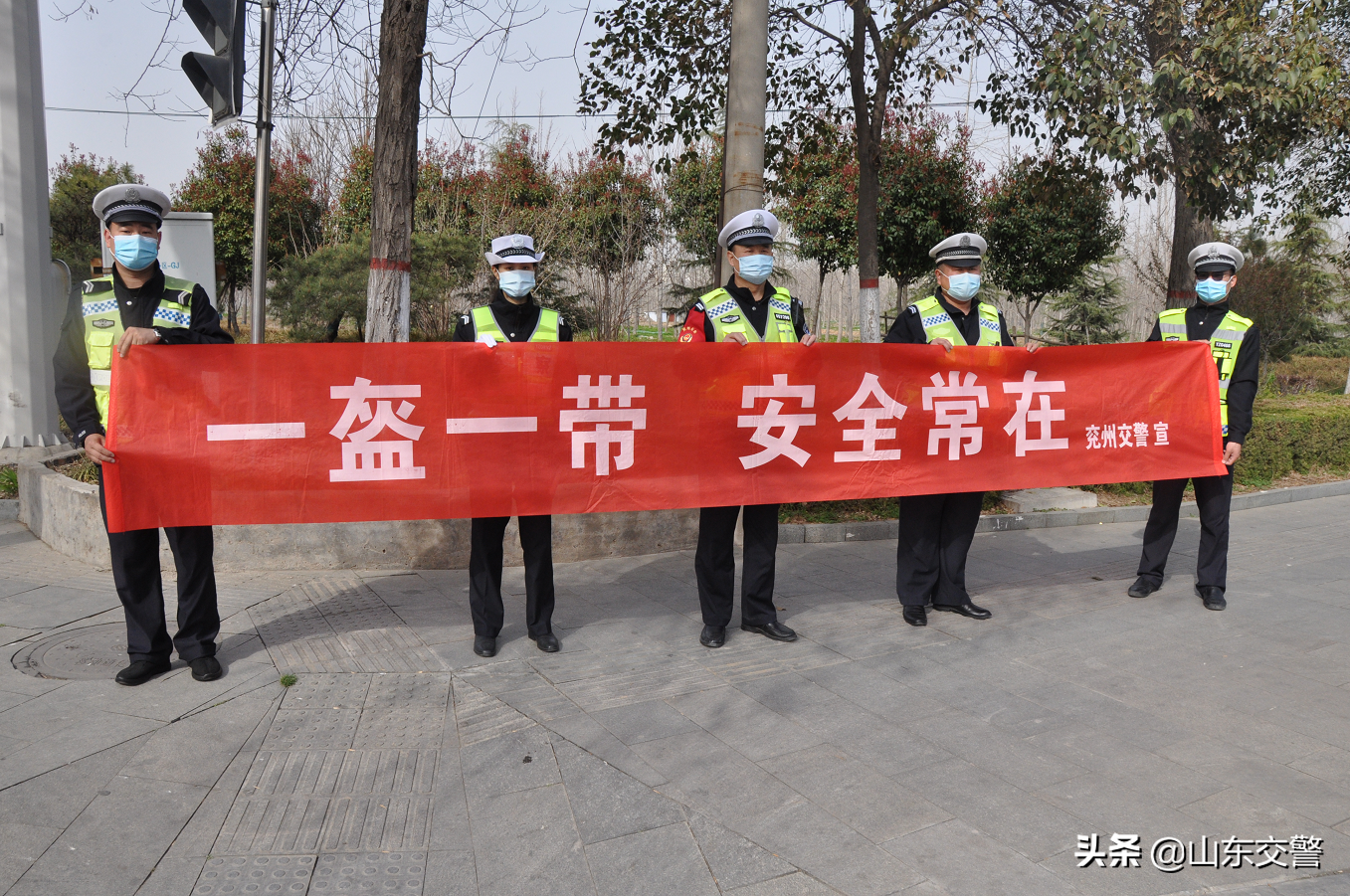 交通安全莫小觑!济宁兖州交警宣传到身边