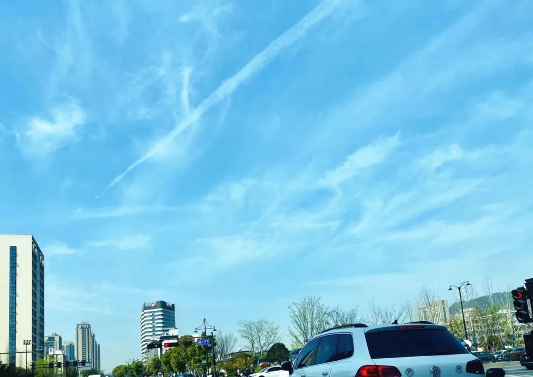直冲27℃!余杭天气太刺激,又要下“雪”了