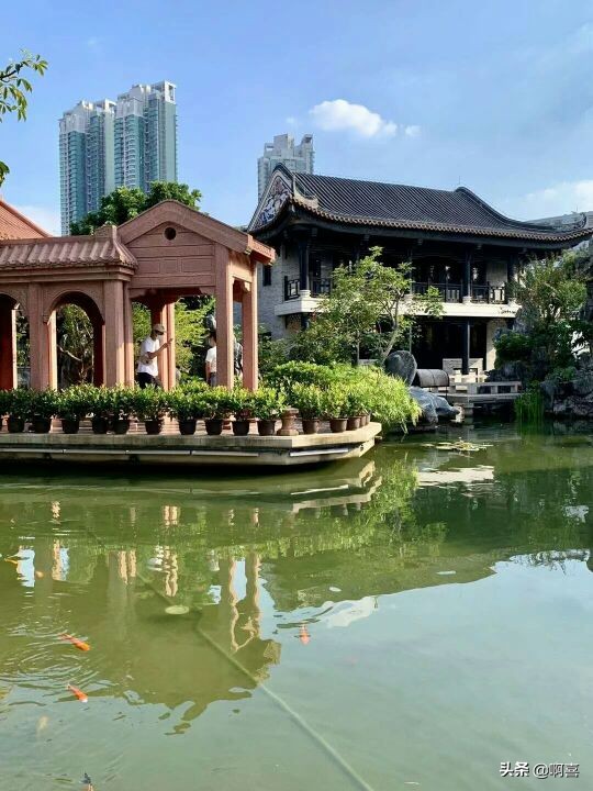 广东游客最多的十个景点是哪里?